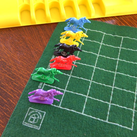 Lose Your Shirt vintage Waddingtons Games 1976 horse racing board game family - Picture 6 of 16